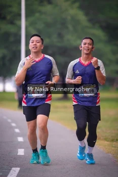 Runner Photo 4326945