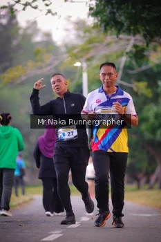 Runner Photo 4326972
