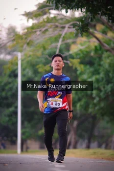 Runner Photo 4327023