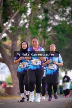 Runner Photo 4327111