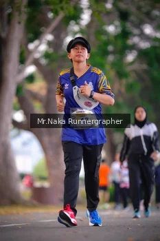 Runner Photo 4327136