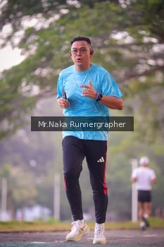Runner Photo 4327200
