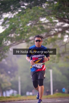 Runner Photo 4327252
