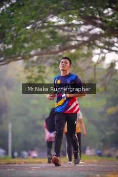 Runner Photo 4327313