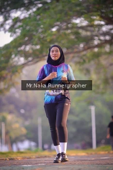 Runner Photo 4327335