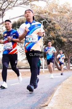 Runner Photo 4328003