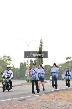 Runner Photo 4328035