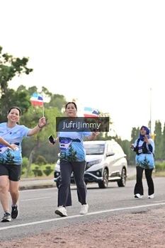 Runner Photo 4328266