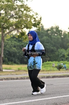 Runner Photo 4328276
