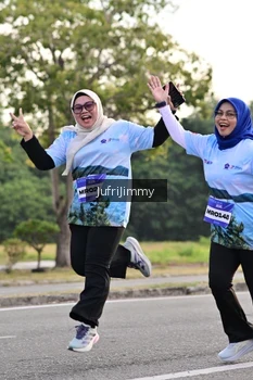 Runner Photo 4328333