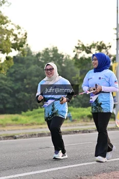 Runner Photo 4328335