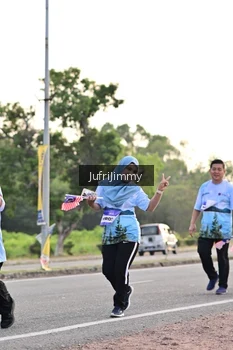 Runner Photo 4328375