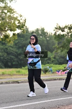 Runner Photo 4328474