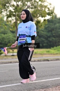 Runner Photo 4328476