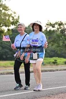 Runner Photo 4328571