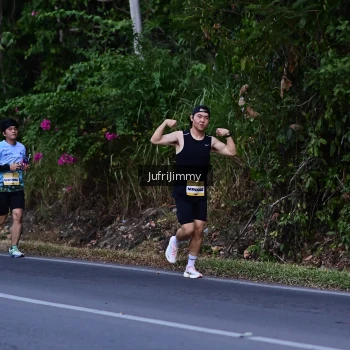 Runner Photo 4329399