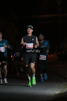 Runner Photo 4330607