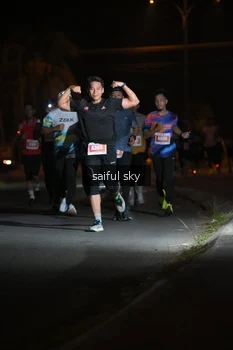 Runner Photo 4330619
