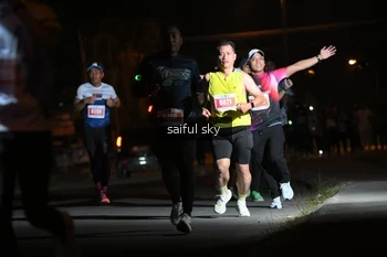 Runner Photo 4330643