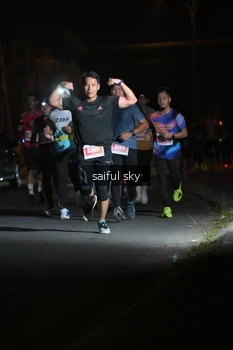Runner Photo 4330674