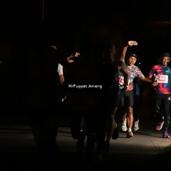 Runner Photo 4330910