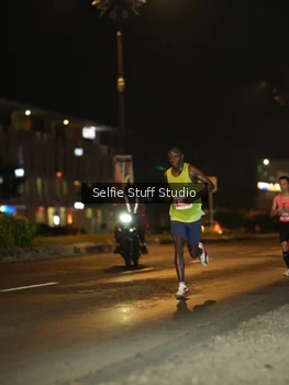 Runner Photo 4332245