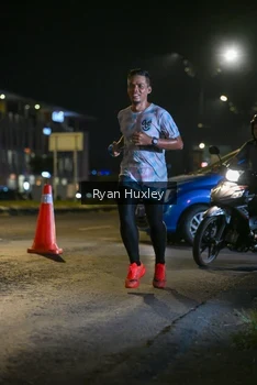 Runner Photo 4334074