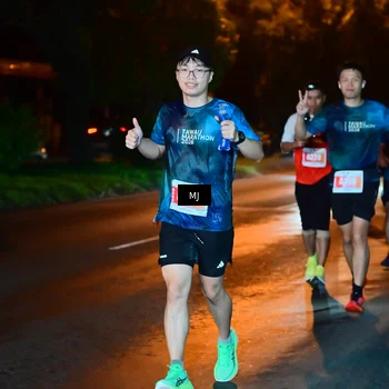 Runner Photo 4334165