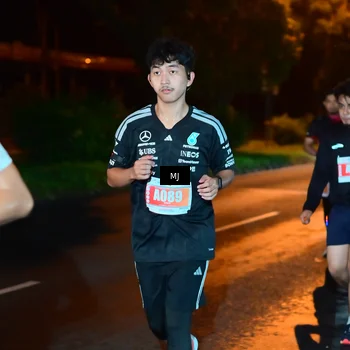 Runner Photo 4334195