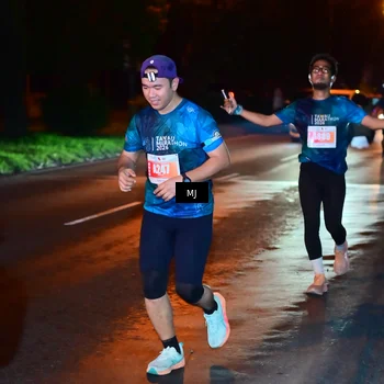 Runner Photo 4334256