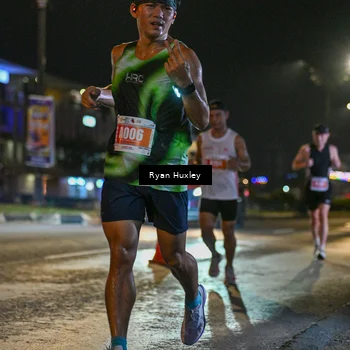 Runner Photo 4334343