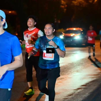 Runner Photo 4334348