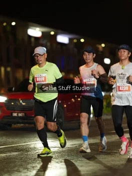 Runner Photo 4334483
