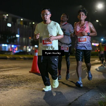 Runner Photo 4334624