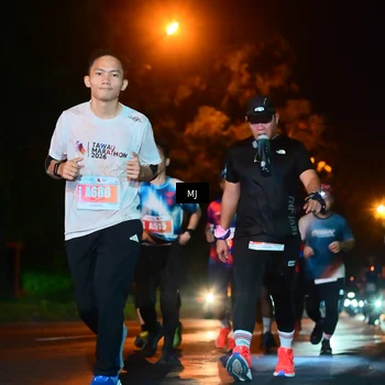 Runner Photo 4334654