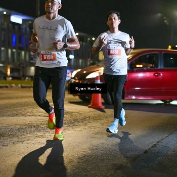 Runner Photo 4334698