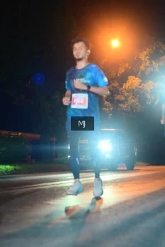 Runner Photo 4335043