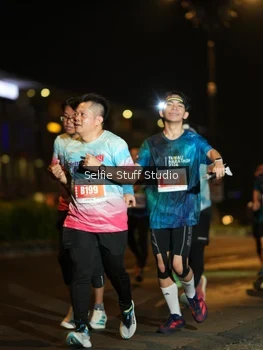 Runner Photo 4335047