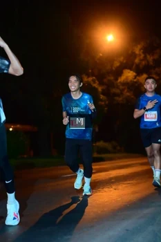 Runner Photo 4335096