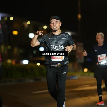 Runner Photo 4335312
