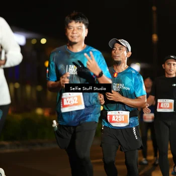 Runner Photo 4335456
