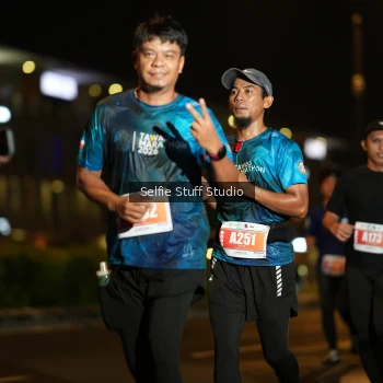 Runner Photo 4335469