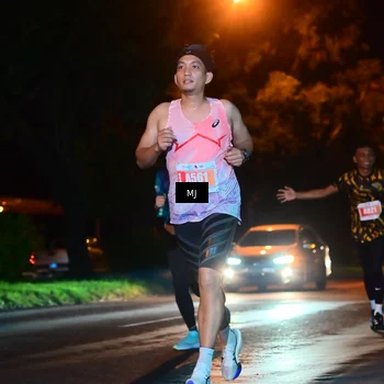 Runner Photo 4335495