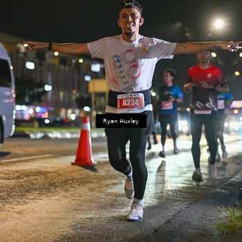 Runner Photo 4335500
