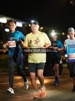 Runner Photo 4335685