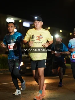 Runner Photo 4335690
