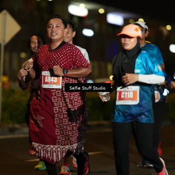 Runner Photo 4335718