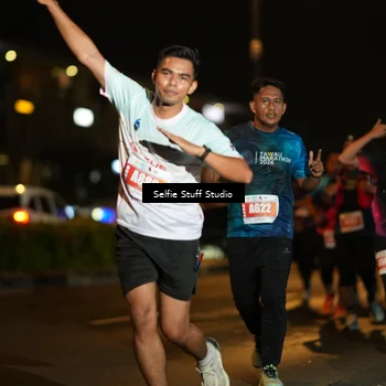 Runner Photo 4335765
