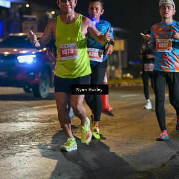 Runner Photo 4335781
