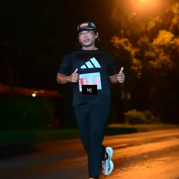 Runner Photo 4335880